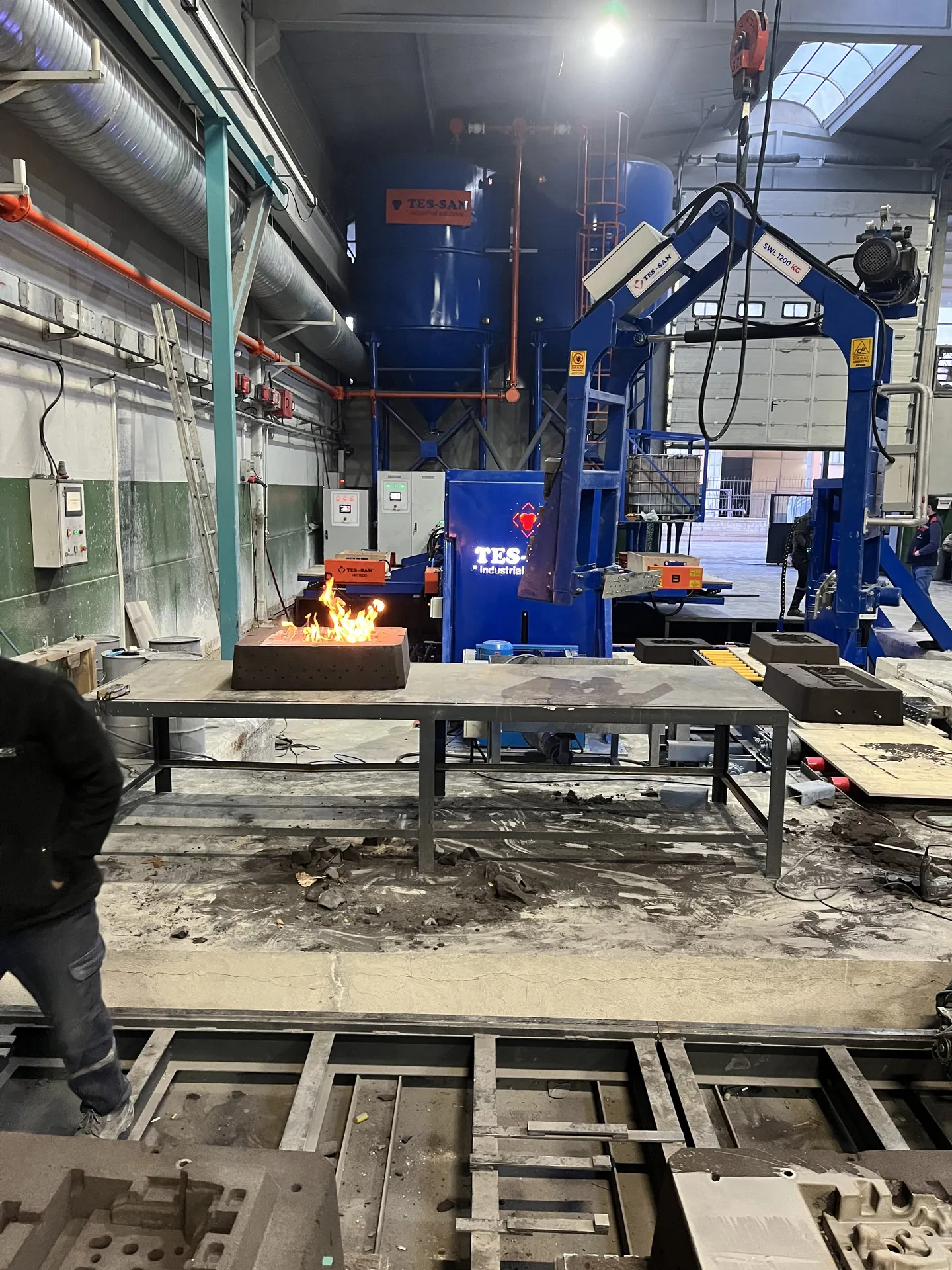 Automatic Resin Molding